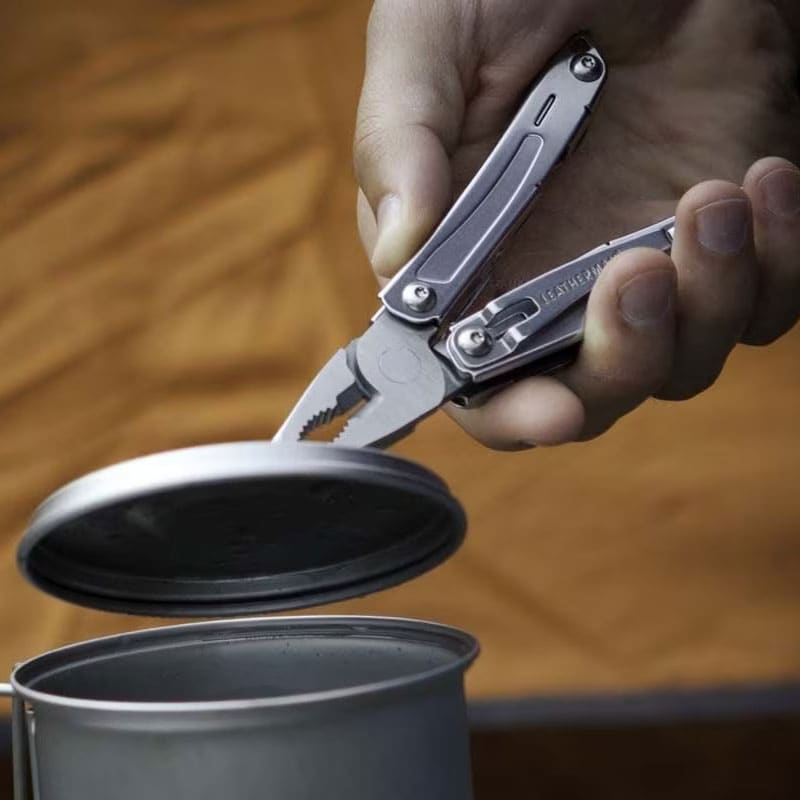 Leatherman - Wingman Multitool mit Holster