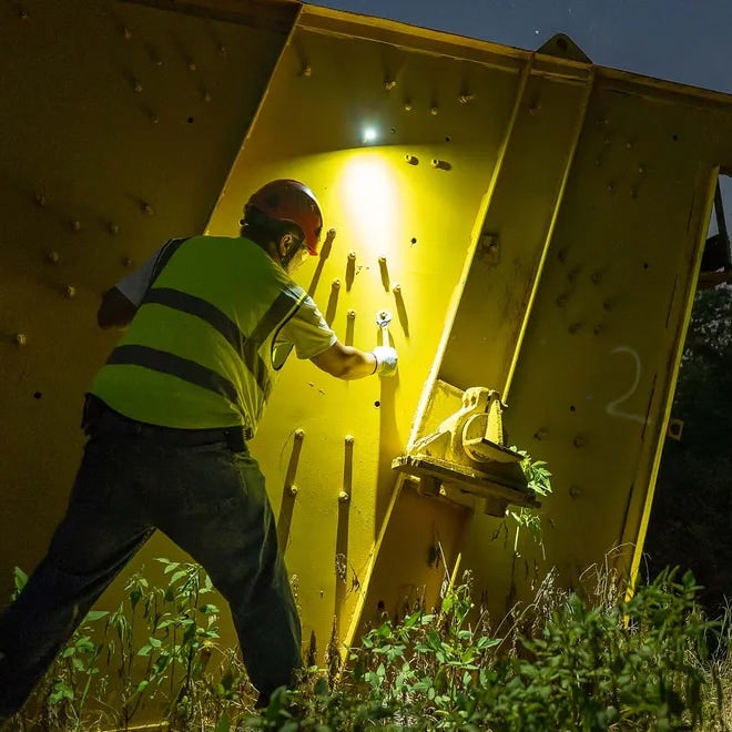 Olight - Perun 3 Black Kopf- und Winkeltaschenlampe mit Stirnband - 3000 Lumen