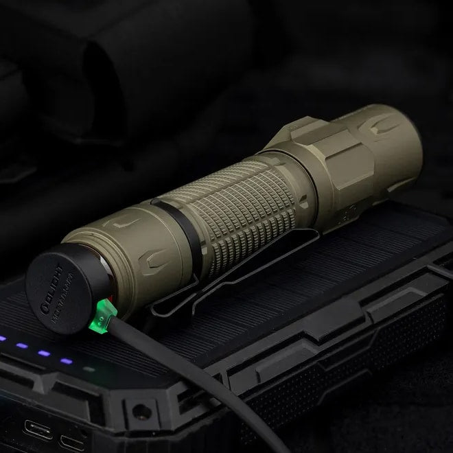 Olight - Warrior Ultra Olive Green taktische Taschenlampe - 2500 Lumen
