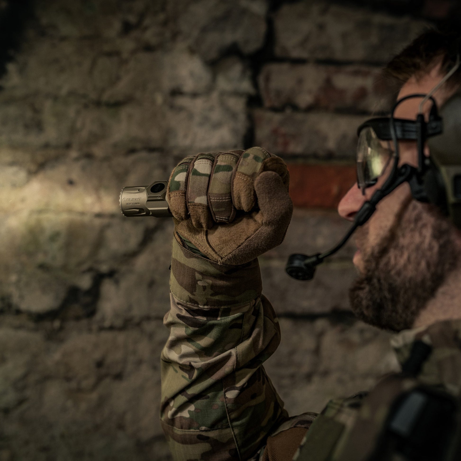 Olight - Warrior Ultra Olive Green taktische Taschenlampe - 2500 Lumen