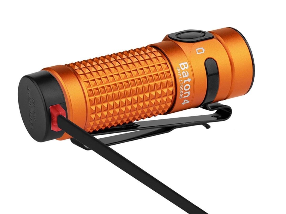 Olight - Baton 4 Premium Edition Orange - Taschenlampe mit kabelloser Ladestation - 1300 Lumen