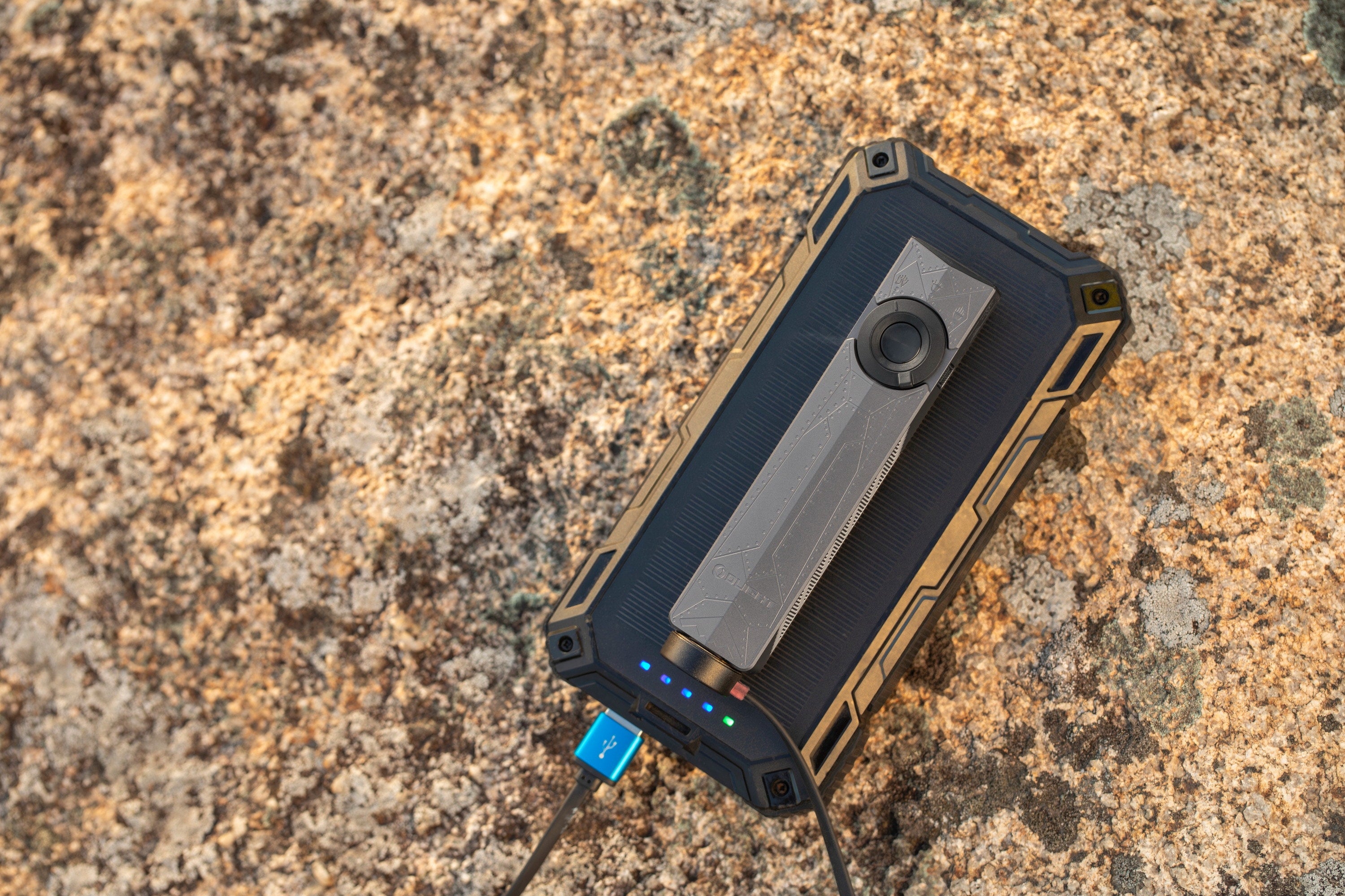 Olight - ArkPro Class 1 Cool White Phantom Squadron Taschenlampe - 1500 Lumen