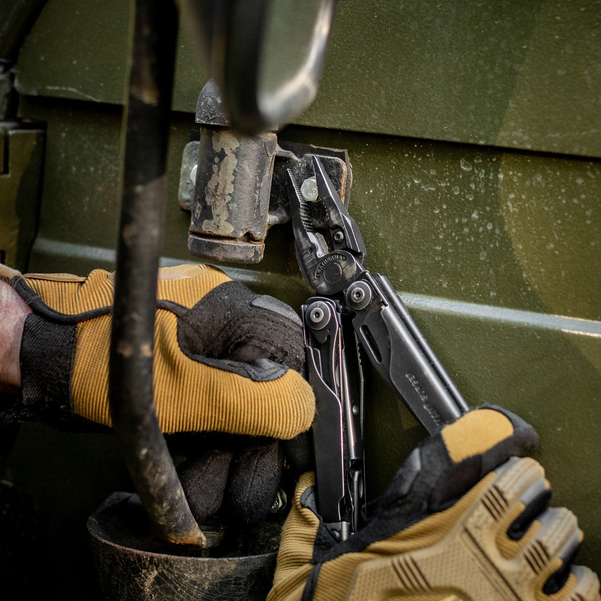 Leatherman - Surge Multitool NEW Black