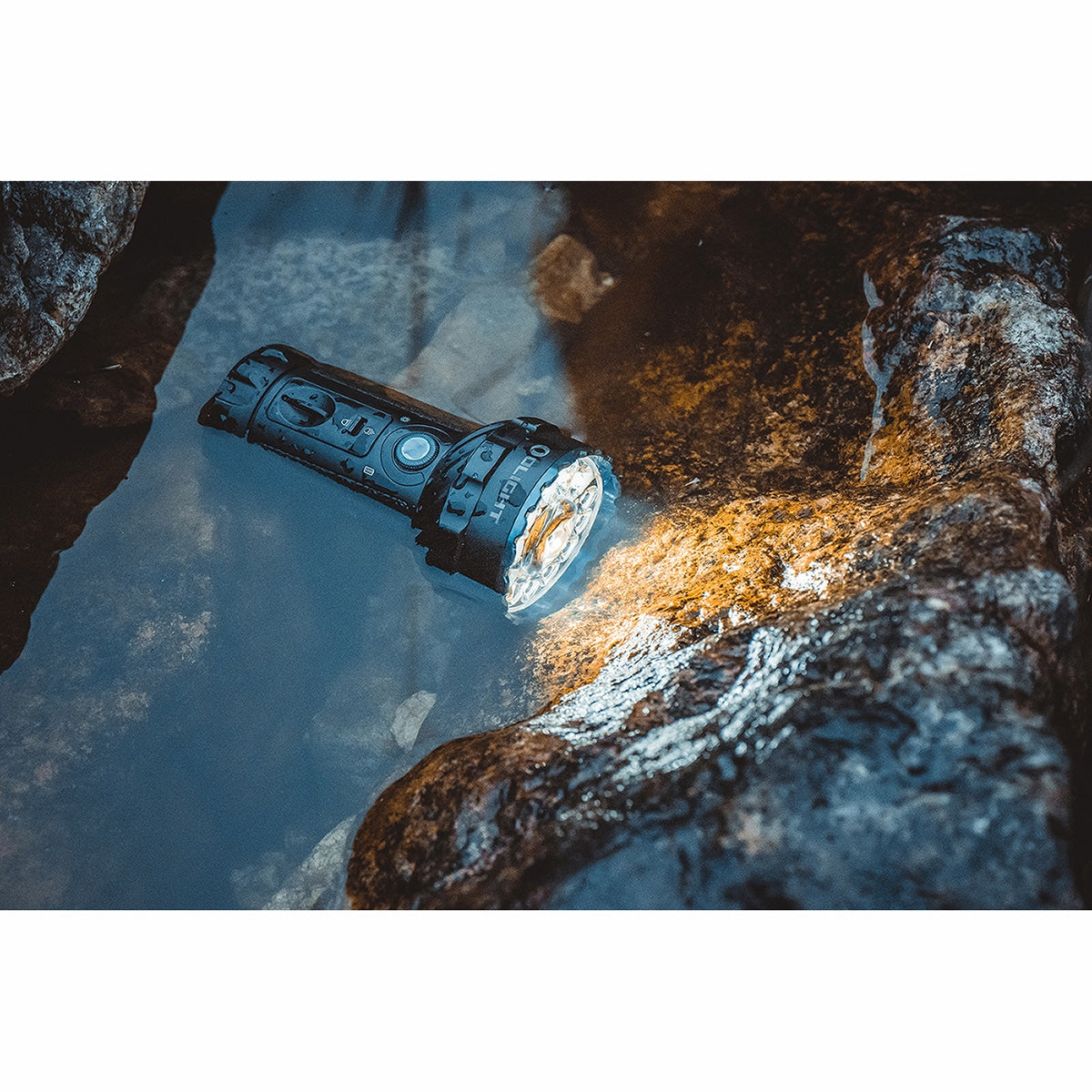 Olight - Marauder 2 Cool White Akku-Taschenlampe - 14000 Lumen, Reichweite 800 m
